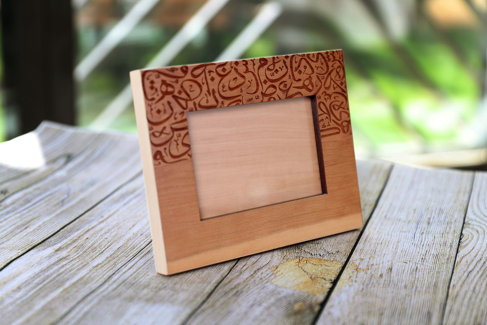 wood photo frame light color